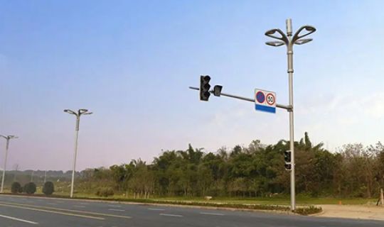 Integrated pole street lamp function and urban lighting needs